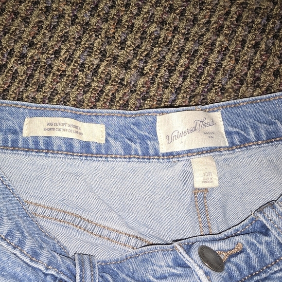 Universal Thread Blue Jean Shorts with Distressed Hem - Picture 4 of 6